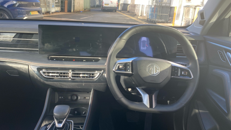 MG HS 1.5 T-GDI Trophy 5dr DCT Petrol Hatchback